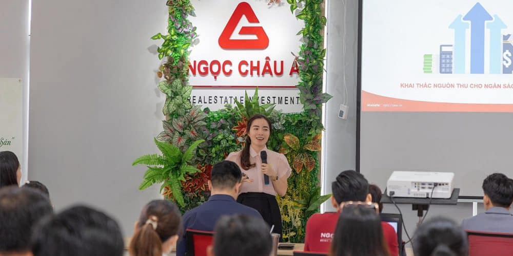 talk-show-nghe-bat-dong-san-dieuhuyenbds-ba-mai-bds-com