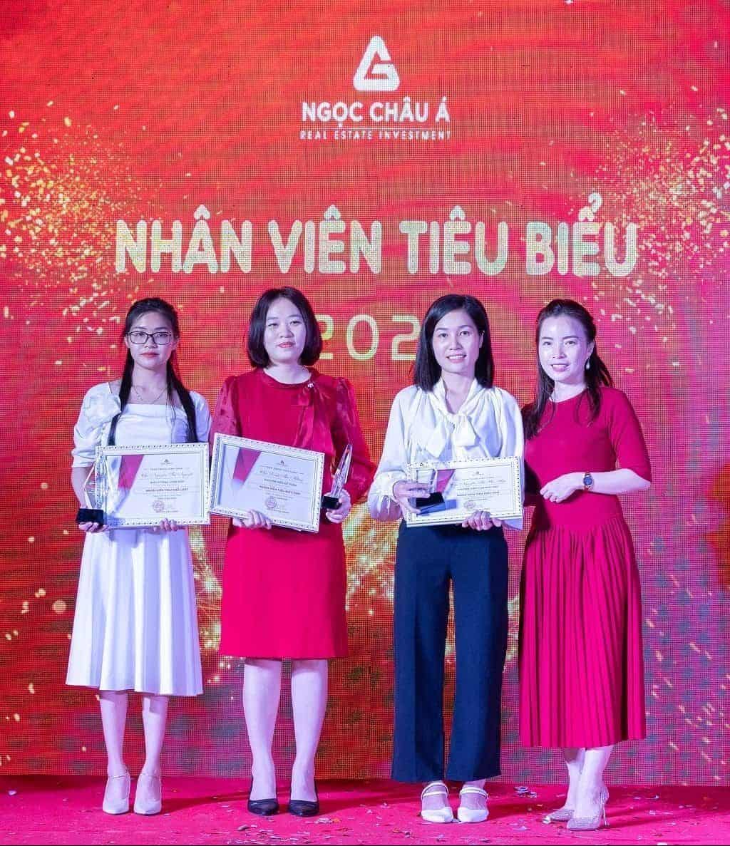 year-end-party-cua-cong-ty-ngoc-chau-a-dieuhuyenbds-com-ba-mai-bds-com13