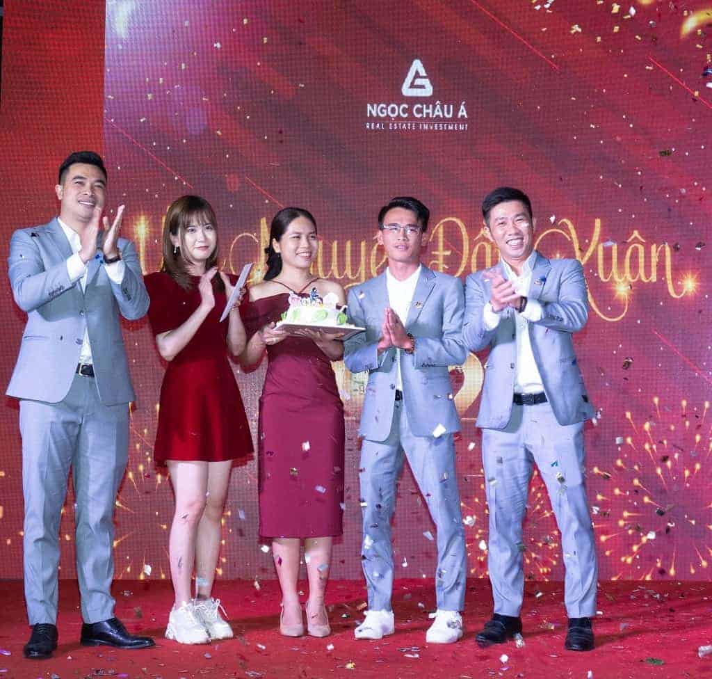 year-end-party-cua-cong-ty-ngoc-chau-a-dieuhuyenbds-com-ba-mai-bds-com14