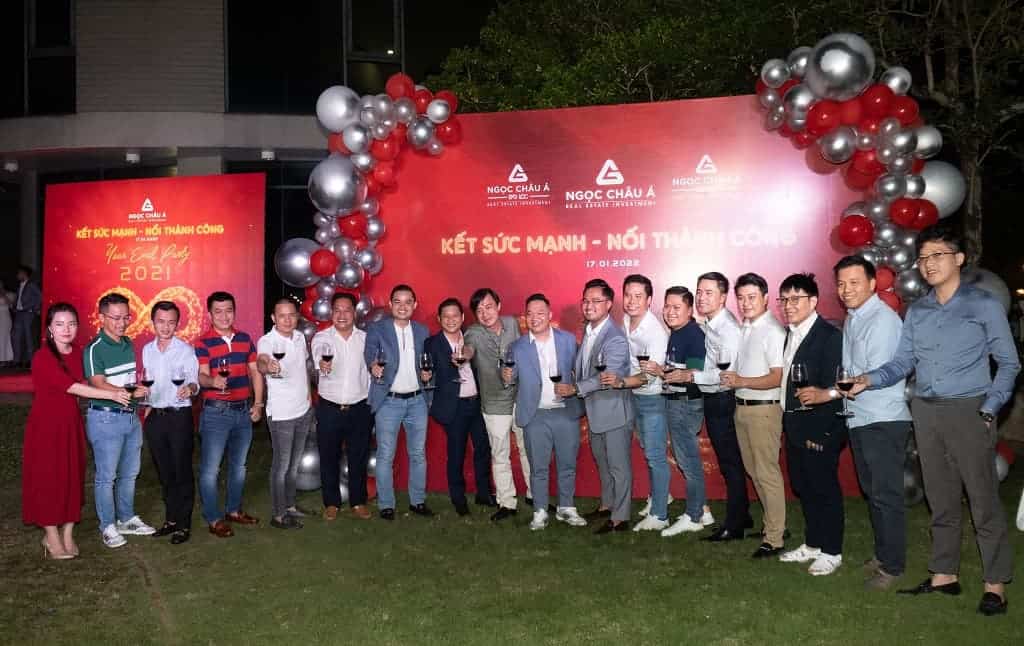 year-end-party-cua-cong-ty-ngoc-chau-a-dieuhuyenbds-com-ba-mai-bds-com2