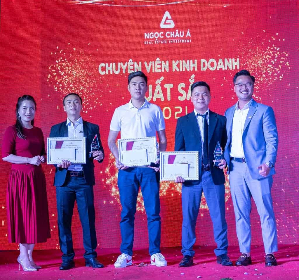 year-end-party-cua-cong-ty-ngoc-chau-a-dieuhuyenbds-com-ba-mai-bds-com9